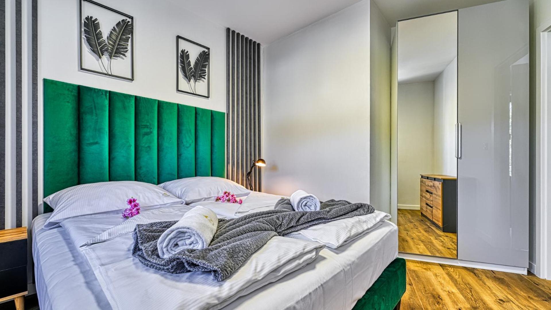 Apartamenty Z Basenem I Saunami Stone Hill Resort Vip Centrum By Royal Aparts Szklarska Poręba Esterno foto